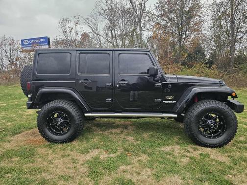 2012 Jeep Wrangler Unlimited Sahara