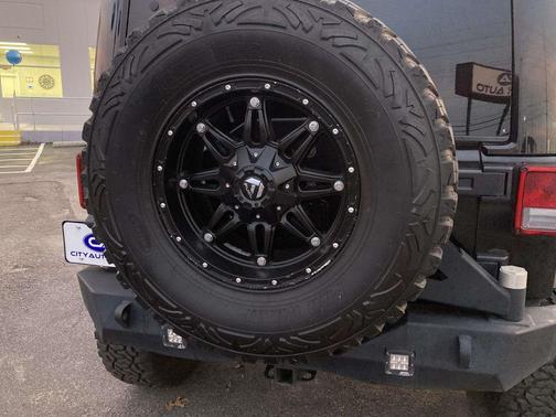 2012 Jeep Wrangler Unlimited Sahara