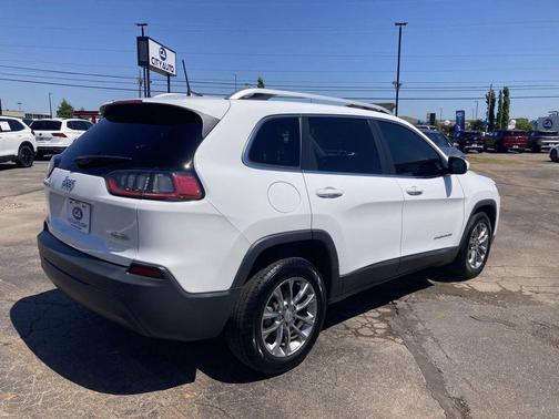 Bright White Clearcoat 2019 Jeep Cherokee Latitude Plus