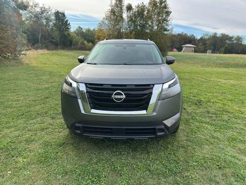 2024 Nissan Pathfinder SV FWD