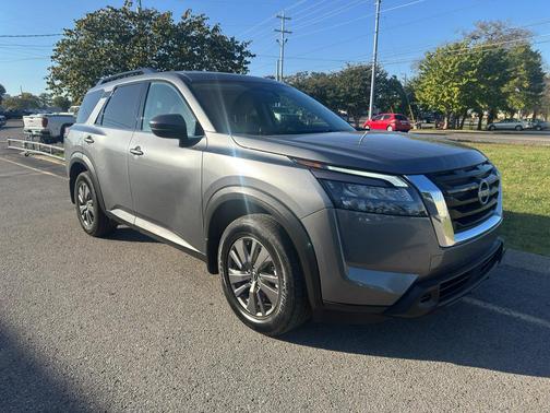 2024 Nissan Pathfinder SV FWD