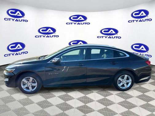 Mosaic Black Metallic 2024 Chevrolet Malibu FWD 1LT