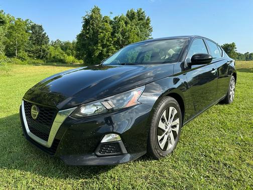 2022 Nissan Altima S FWD