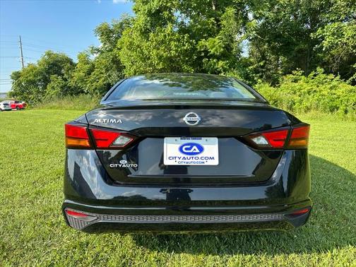 2022 Nissan Altima S FWD