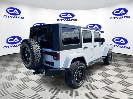 2016 Jeep Wrangler Unlimited Sahara