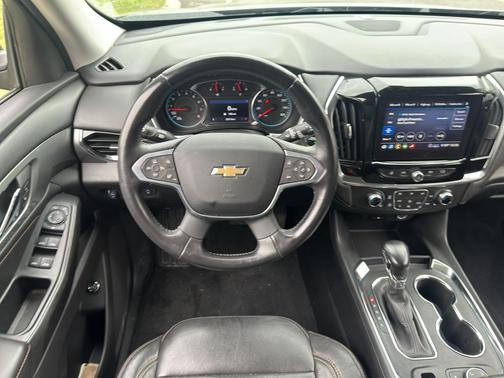 2021 Chevrolet Traverse LT Leather