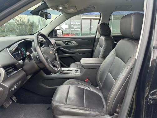 2021 Chevrolet Traverse LT Leather