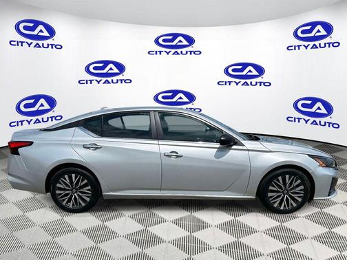 Brilliant Silver Metallic 2024 Nissan Altima 2.5 SV