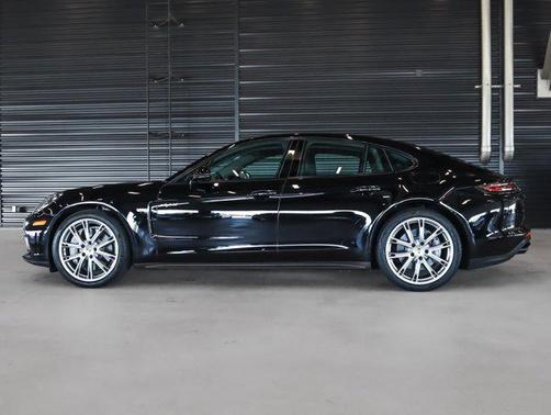 2020 Porsche Panamera E-Hybrid 4 10 Years Edition