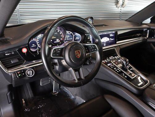 2020 Porsche Panamera E-Hybrid 4 10 Years Edition