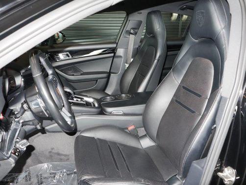 2020 Porsche Panamera E-Hybrid 4 10 Years Edition