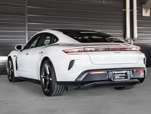 2025 Porsche Taycan Turbo