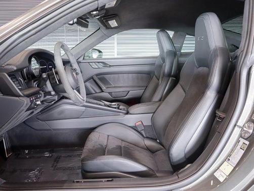 2024 Porsche 911 Carrera GTS