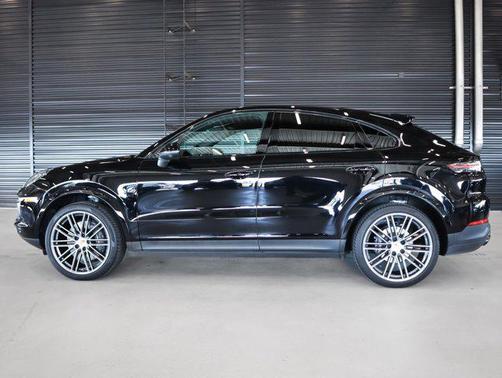 2022 Porsche Cayenne Platinum Edition