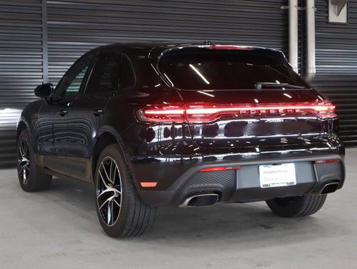 2023 Porsche Macan AWD