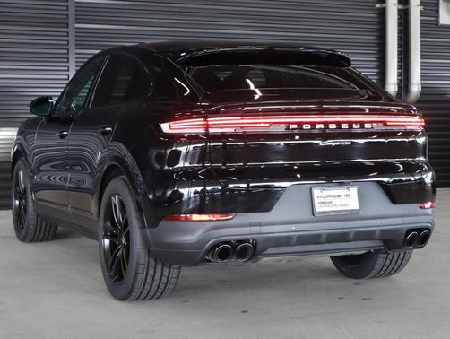 Black 2024 Porsche Cayenne Cayenne