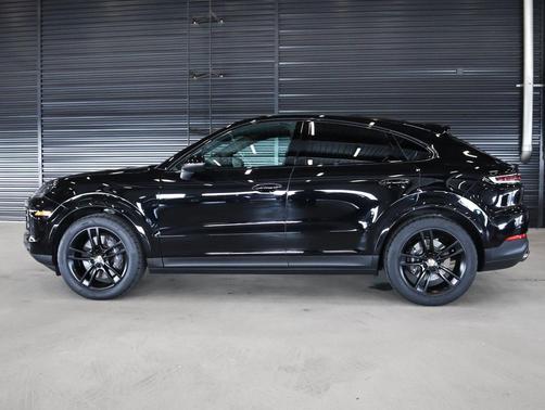 Black 2024 Porsche Cayenne Cayenne