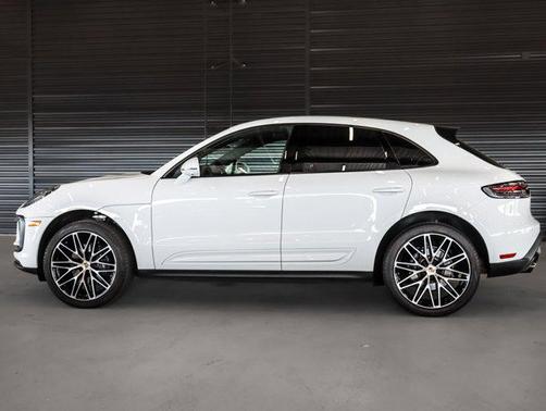 Carrara Wht 2025 Porsche Macan Macan