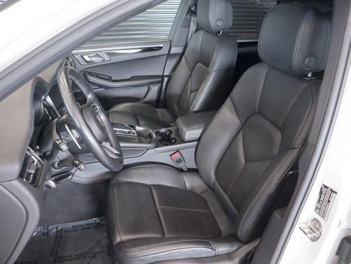 2024 Porsche Macan AWD