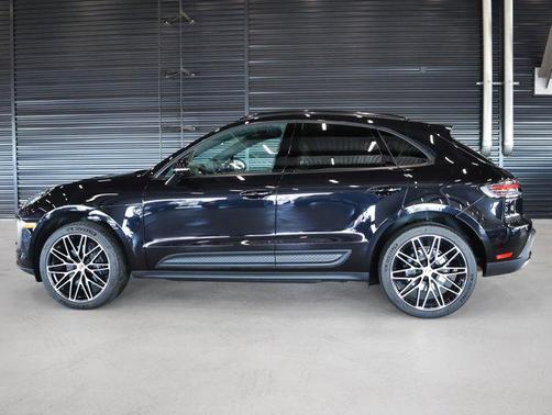2025 Porsche Macan AWD