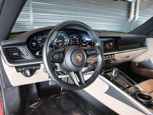 2024 Porsche 911 Carrera GTS