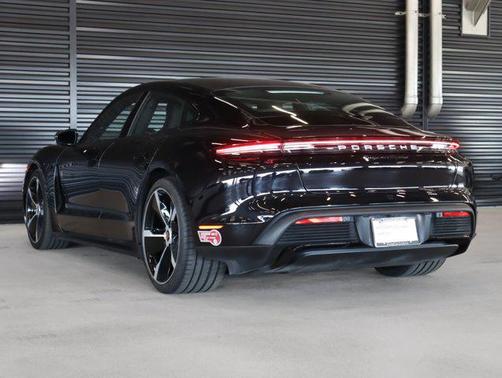 2024 Porsche Taycan Turbo