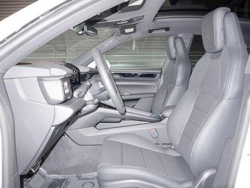 2025 Porsche Macan 4S
