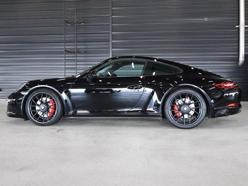 2018 Porsche 911 Carrera 4 GTS