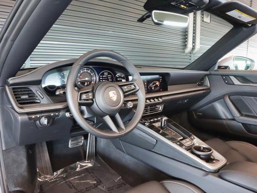 2024 Porsche 911 Carrera GTS