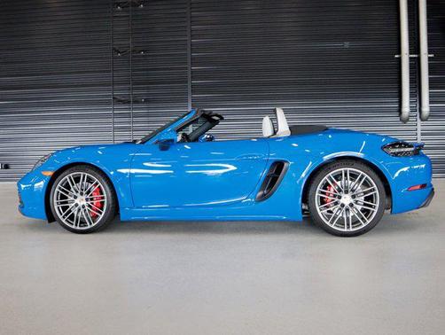 2025 Porsche 718 Boxster GTS 4.0