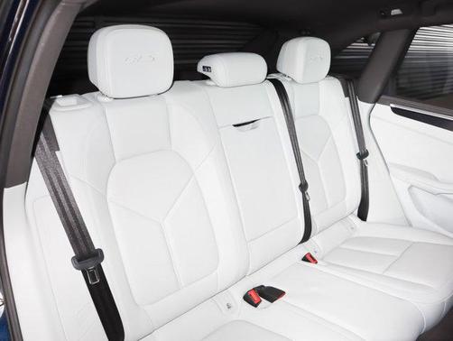 2021 Porsche Macan GTS