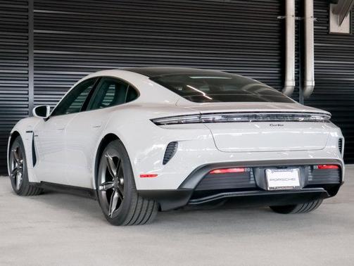 2025 Porsche Taycan Turbo