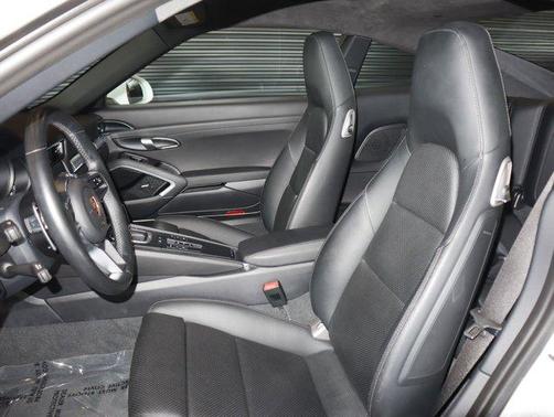 2017 Porsche 911 Carrera