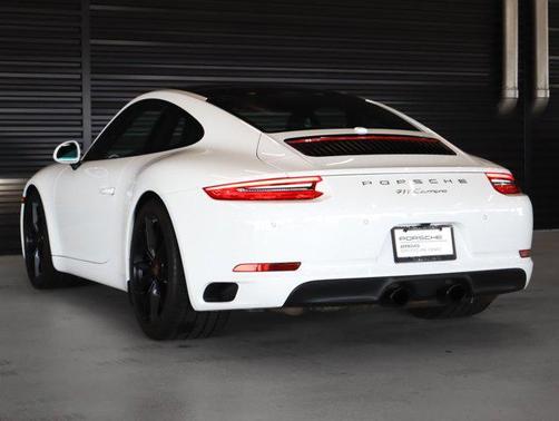 2017 Porsche 911 Carrera