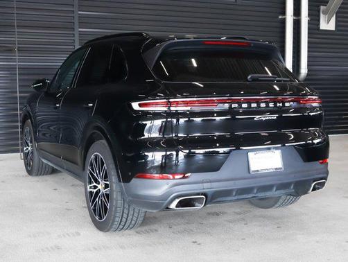 2024 Porsche Cayenne AWD