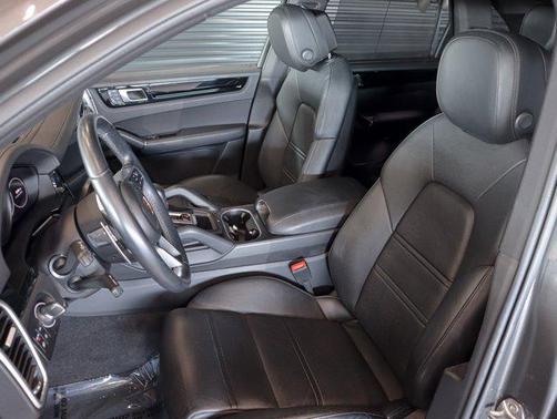 2022 Porsche Cayenne S