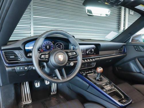 2025 Porsche 911 Carrera T