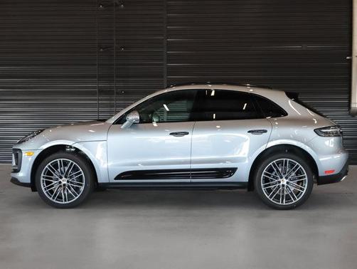 2025 Porsche Macan AWD