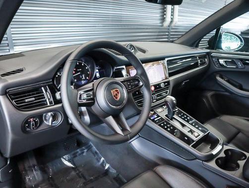 2026 Porsche Macan AWD