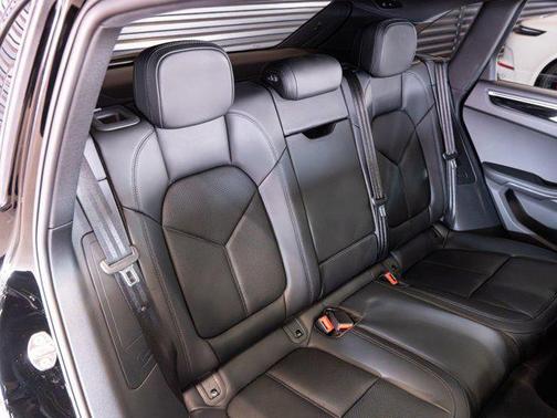 2025 Porsche Macan S