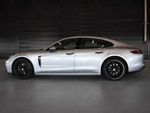 2020 Porsche Panamera 4S