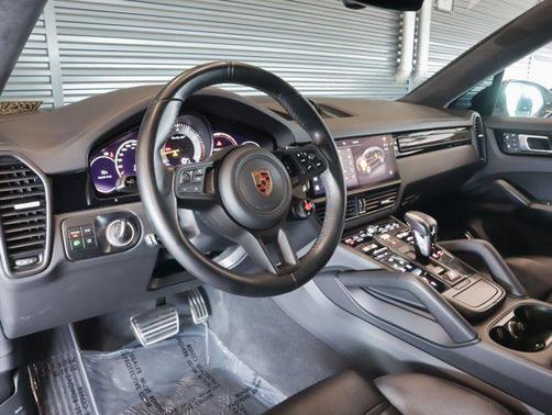 2023 Porsche Cayenne Turbo GT