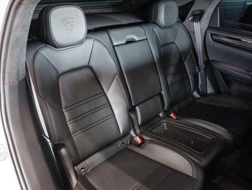 2023 Porsche Cayenne Turbo GT