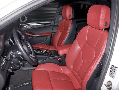 2023 Porsche Macan Base
