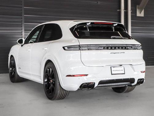 2026 Porsche Cayenne GTS