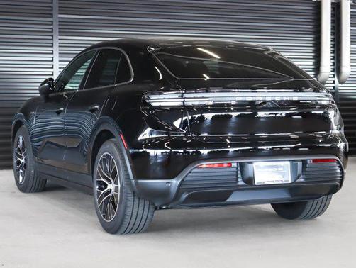 2025 Porsche Macan 4S