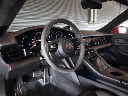 2024 Porsche Taycan GTS