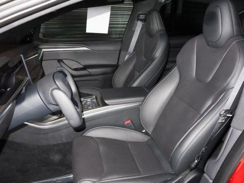 2023 Tesla Model X Plaid Tri Motor All-Wheel Drive