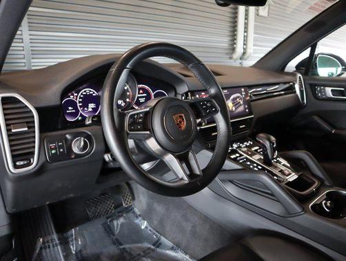 2022 Porsche Cayenne AWD