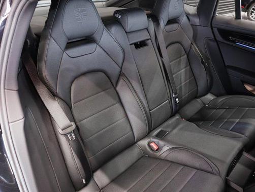 2026 Porsche Panamera 4 dr
